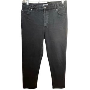 H&M women’s Size 12 black straight/skinny jeans